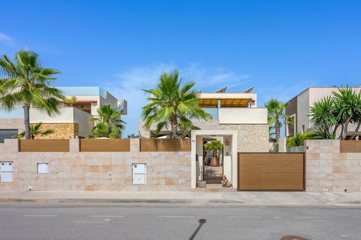 Image No.26-3 Bed Villa for sale