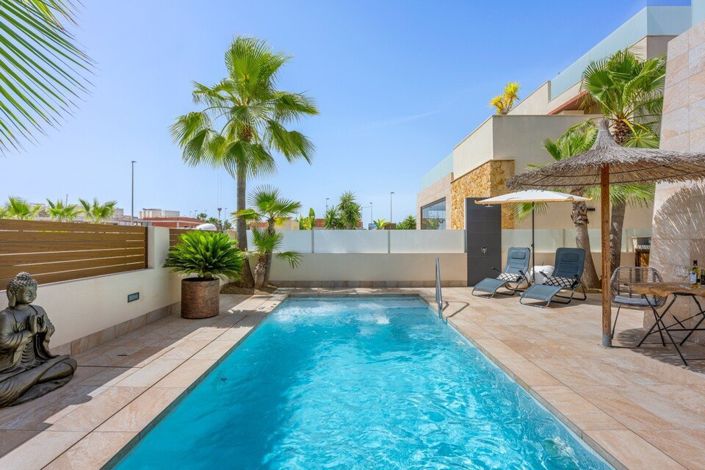 Image No.27-3 Bed Villa for sale