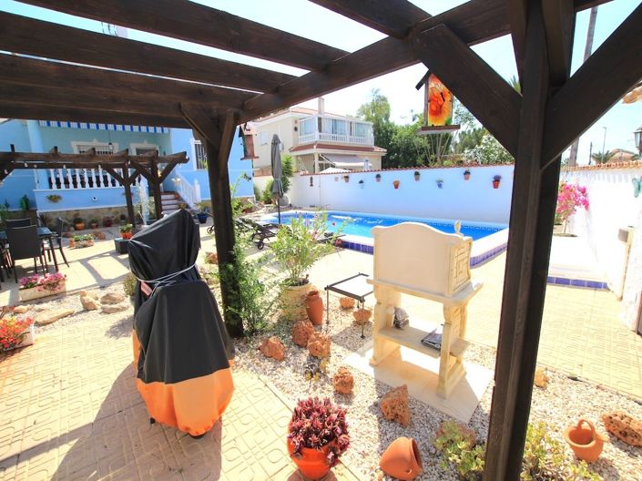 Image No.10-5 Bed Villa for sale