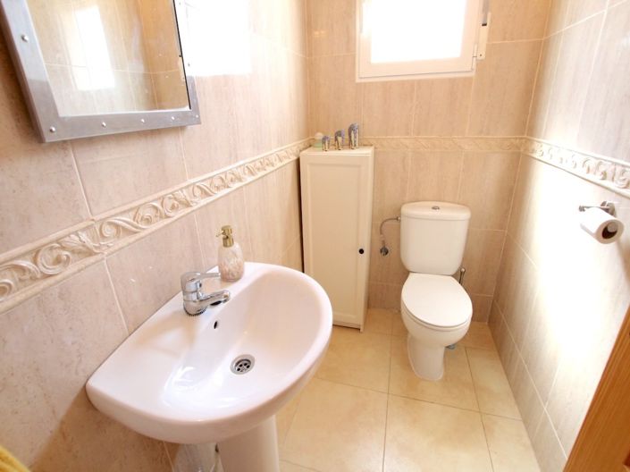 Image No.27-5 Bed Villa for sale