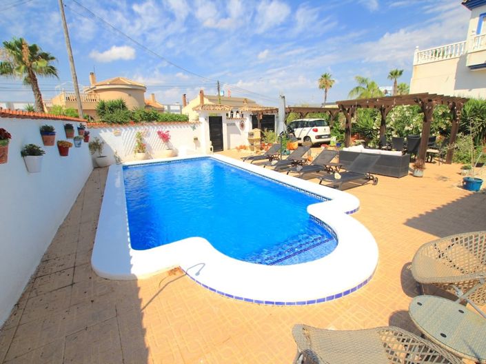 Image No.5-5 Bed Villa for sale