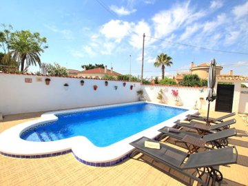 49636stunning5bedroomvillainasoughtaftercentr