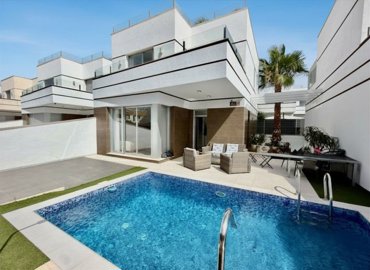 49643stylish3bedroomvillawithprivatepoolinlom