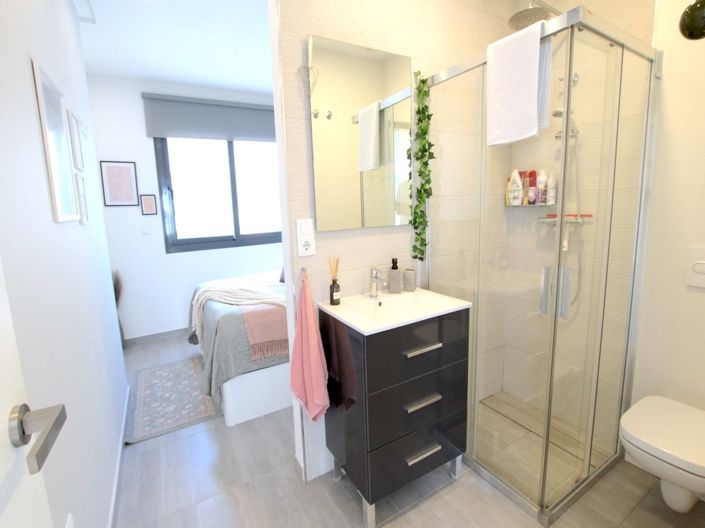 Image No.27-3 Bed Townhouse for sale