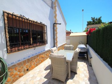 49657impressivedetached3bedvillawithstylishin