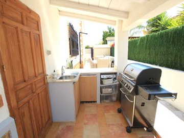 49657impressivedetached3bedvillawithstylishin