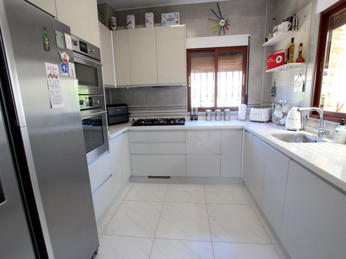 Image No.17-3 Bed Villa for sale