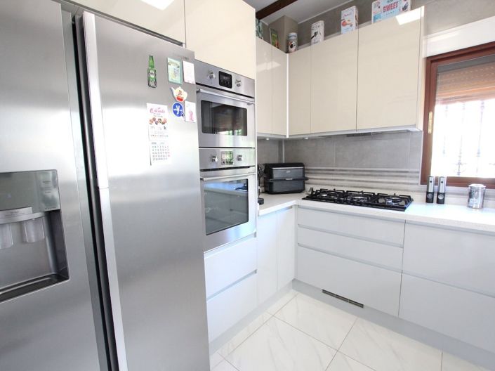 Image No.18-3 Bed Villa for sale