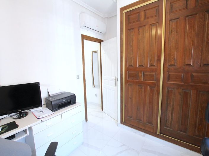 Image No.30-3 Bed Villa for sale