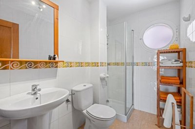 49660stunningsouthfacingapartmentwithspectacu