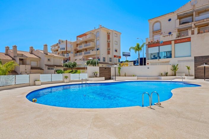 Image No.18-3 Bed Apartment for sale