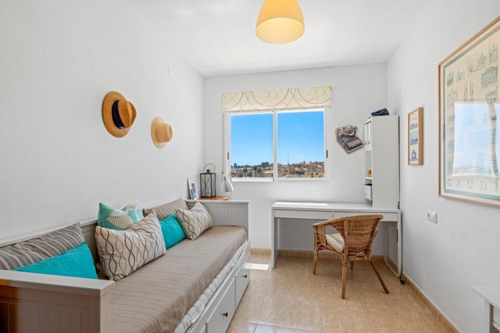 Image No.9-3 Bed Apartment for sale