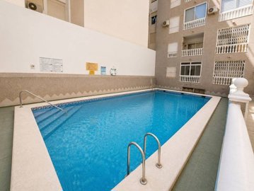 496622bedroomapartmentjust200metresfromacequi
