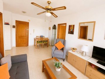 496622bedroomapartmentjust200metresfromacequi