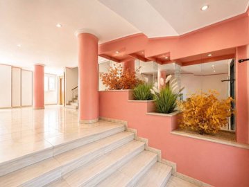 496622bedroomapartmentjust200metresfromacequi