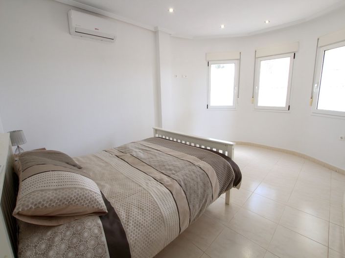 Image No.19-5 Bed Villa for sale