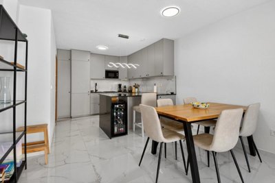49671threebedroombeachapartmentindehesadecamp