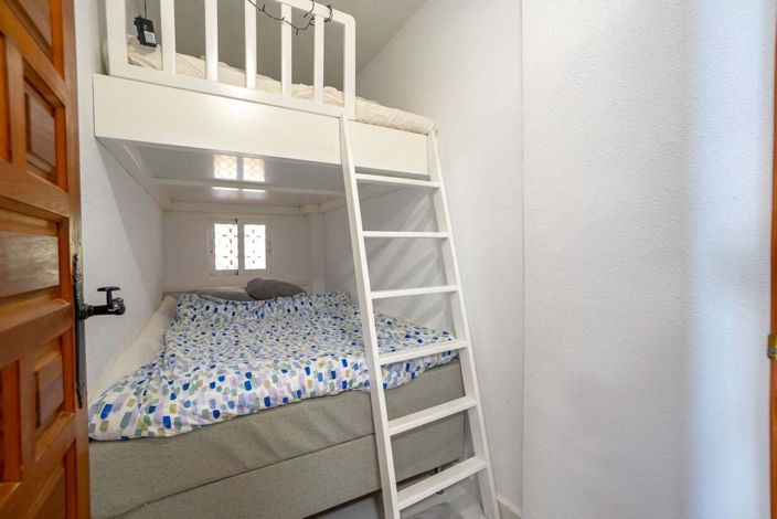 Image No.15-3 Bed Apartment for sale