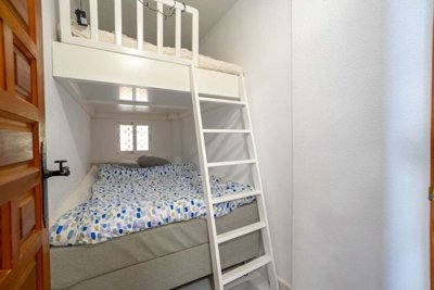 49671threebedroombeachapartmentindehesadecamp
