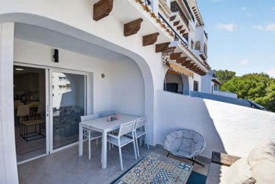 49671threebedroombeachapartmentindehesadecamp