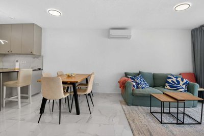 49671threebedroombeachapartmentindehesadecamp