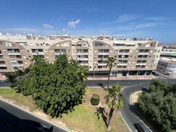49670astylishtopfloorapartmentintorreviejawit