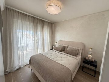 49670astylishtopfloorapartmentintorreviejawit