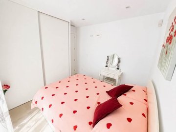 49677modernandstylish2bedroom2bathroombungalo