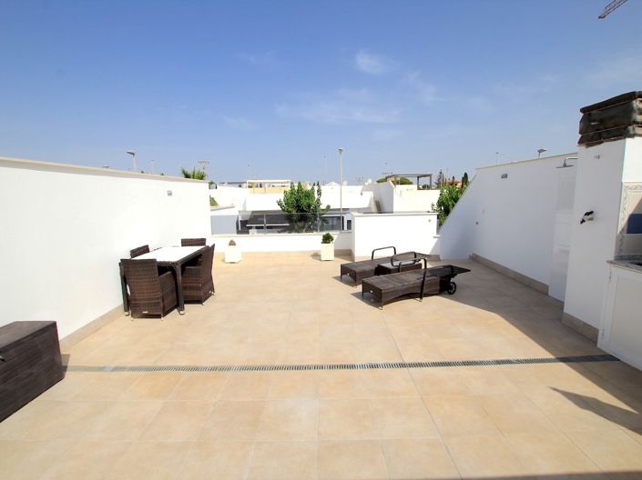 Image No.20-2 Bed Villa for sale