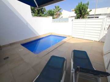 49677modernandstylish2bedroom2bathroombungalo
