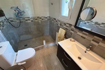 49676charmingdetachedvillawithprivatepoolinlo