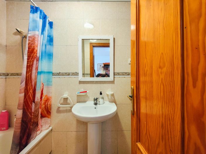 Image No.19-2 Bed Apartment for sale