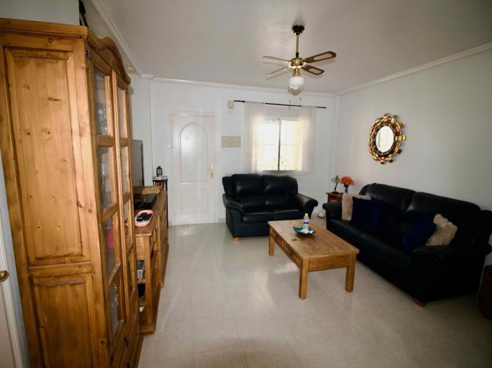 Image No.20-3 Bed Townhouse for sale
