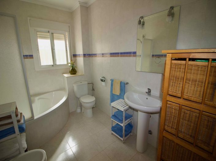 Image No.21-3 Bed Townhouse for sale