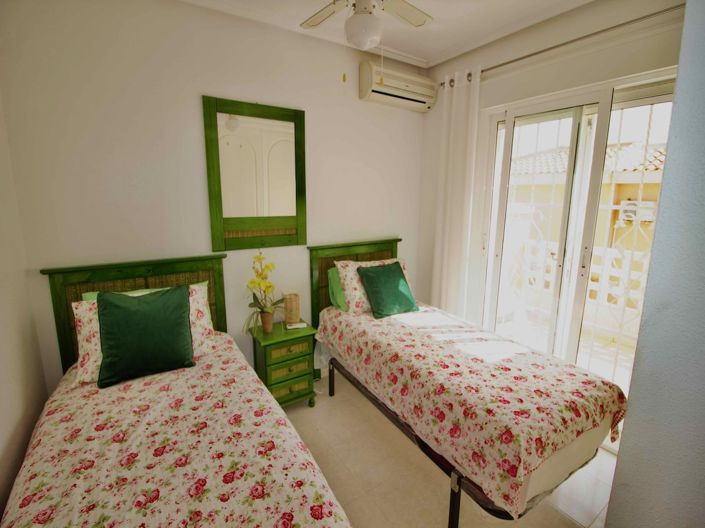 Image No.23-3 Bed Townhouse for sale
