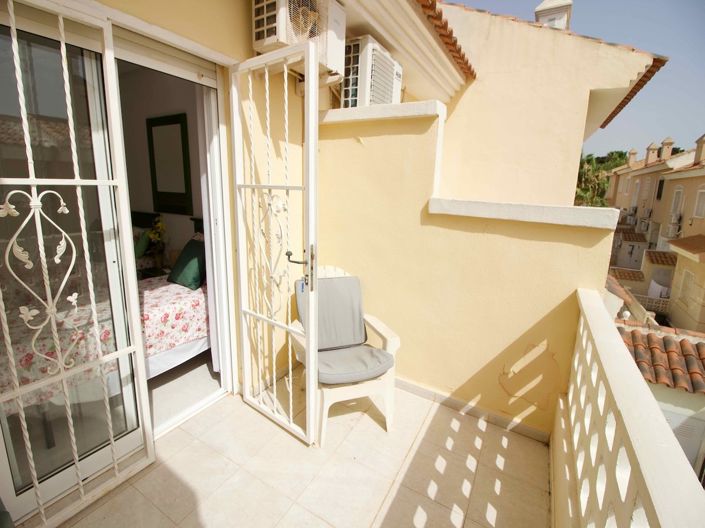 Image No.24-3 Bed Townhouse for sale