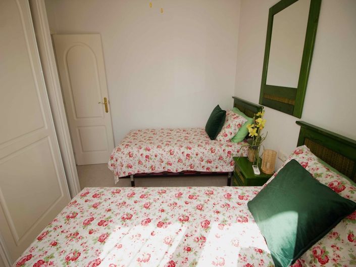 Image No.25-3 Bed Townhouse for sale