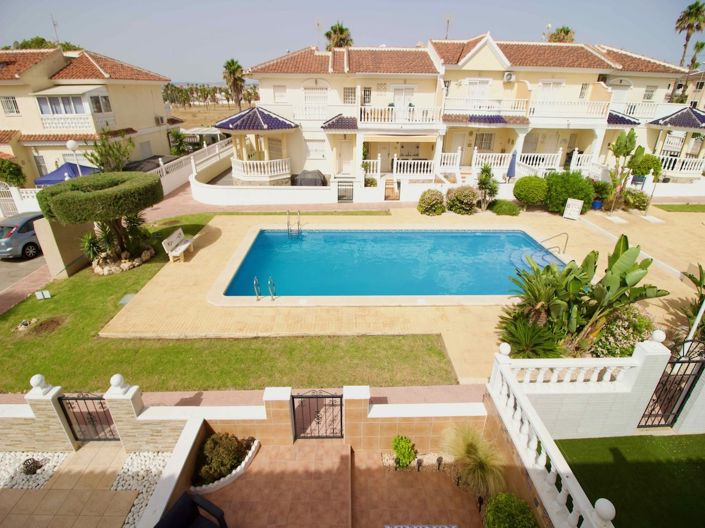 Image No.26-3 Bed Townhouse for sale