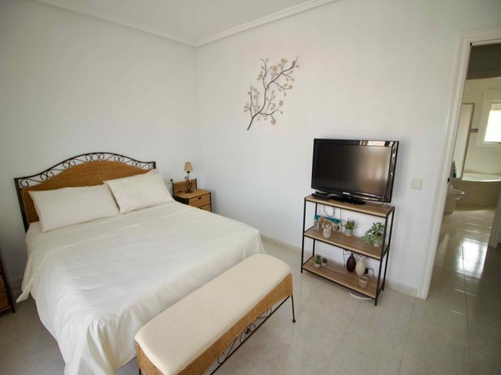 Image No.28-3 Bed Townhouse for sale