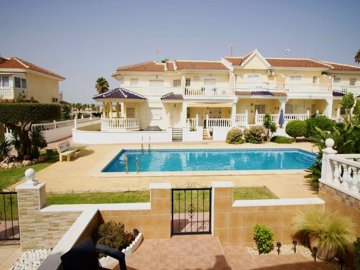 49686threebedroomlolastyletownhousewithpoolvi
