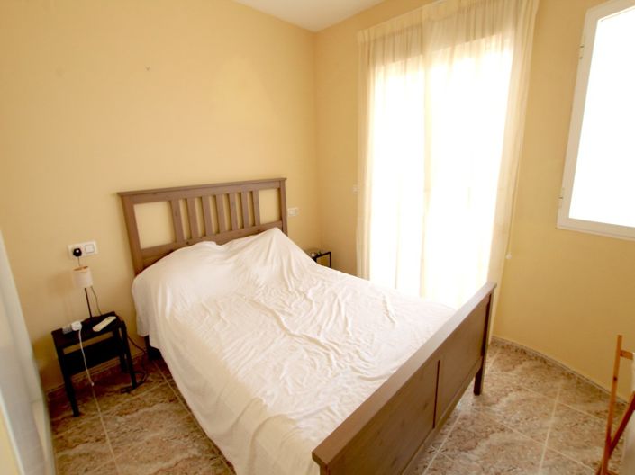 Image No.26-2 Bed Townhouse for sale