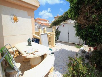 49692beautiful2bedroombungalowwith2bathroomsa