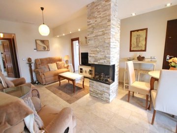 49697charming3bedroomfincastylehomewalkingdis