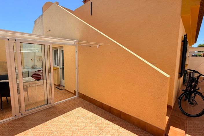 Image No.12-2 Bed Townhouse for sale
