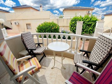 49703charming2bedroomgardenapartmentinciudadq