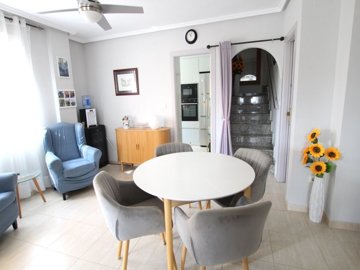49705fabulous3bedroomfamilyhomewithalargegard