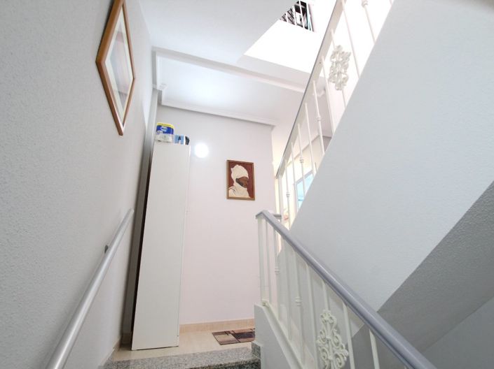 Image No.20-3 Bed Townhouse for sale