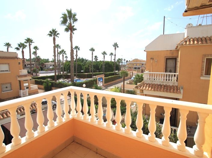 Image No.28-3 Bed Townhouse for sale