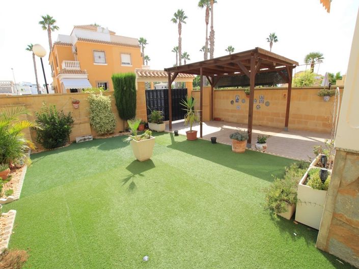 Image No.5-3 Bed Townhouse for sale