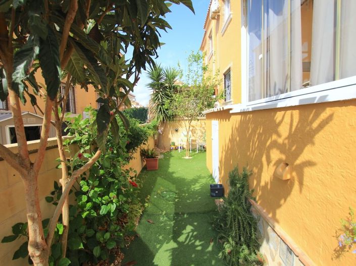 Image No.6-3 Bed Townhouse for sale